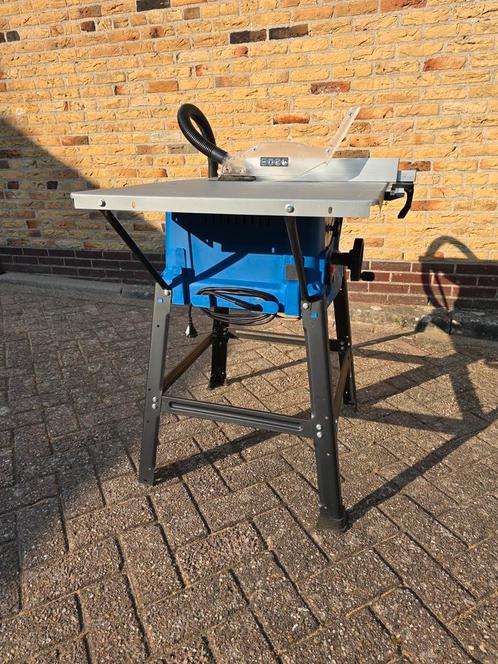Zeer nette zaagtafel, Doe-het-zelf en Verbouw, Gereedschap | Zaagmachines, Zo goed als nieuw, Cirkelzaag, 1200 watt of meer, 70 mm of meer