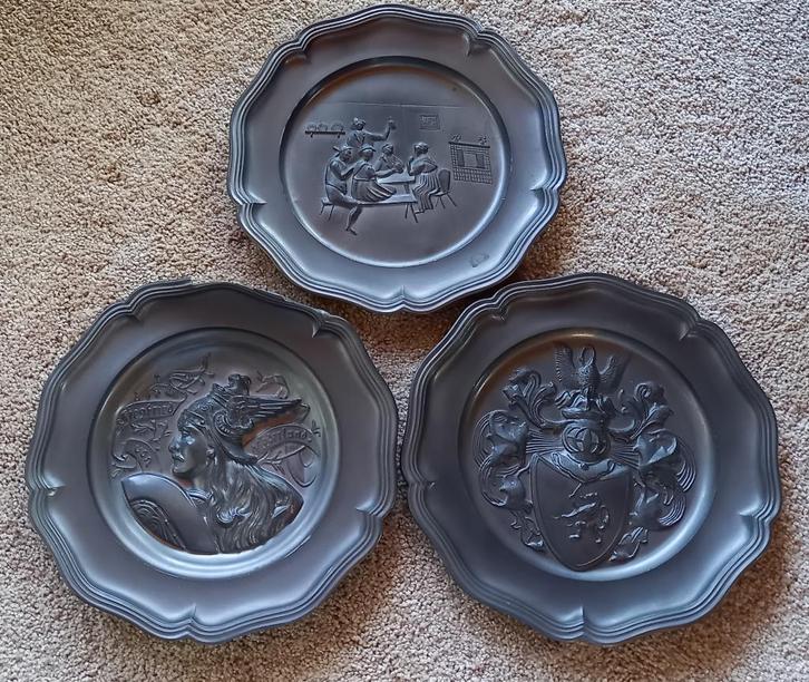 Tinnen borden, kannetjes, fruitschaal, asbak en kandelaartje, Antiek en Kunst, Antiek | Tin, Ophalen of Verzenden