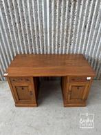 Mooie antieken houten bureau., Ophalen, Zo goed als nieuw