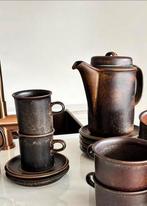 Arabia Ruska koffie set donker Bruin Finland, Huis en Inrichting, Keuken | Servies, Ophalen of Verzenden, Zo goed als nieuw, Effen