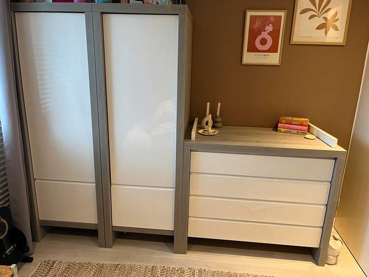 Mooie kasten met commode en babybed., Huis en Inrichting, Kasten | Stellingkasten, Gebruikt, Ophalen