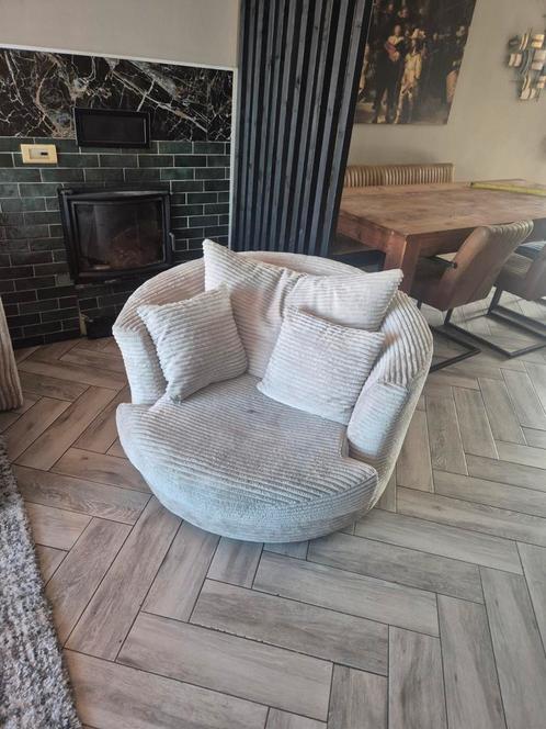 Mooie sofa.  Draaiend, Huis en Inrichting, Banken | Sofa's en Chaises Longues, Zo goed als nieuw, Ophalen