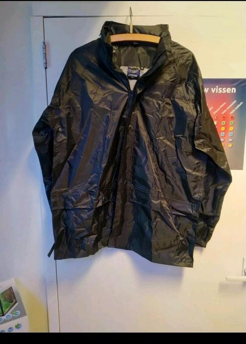 Regen jas Highlander stormguard pack away Zwart maat S/36, Watersport en Boten, Hengelsport | Algemeen, Nieuw, Kleding, Ophalen of Verzenden
