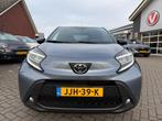 Toyota Aygo X 1.0 VVT-i S-CVT first AUTOMAAT/RIJKLAARPRIJS!, Auto's, 12 maanden, Stof, Gebruikt, 4 stoelen