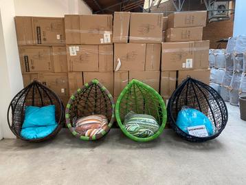 Hangstoel verschillende kleuren met kussen beschikbaar voor biedingen