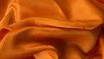 Echte zijde satijn 80 cm 1,50 b orange en binnekant geel, Hobby en Vrije tijd, Stoffen en Lappen, Ophalen of Verzenden, Nieuw