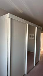 Ruime Schuifdeurkleerkast, Huis en Inrichting, Ophalen, Met hangruimte, Zo goed als nieuw, 200 cm of meer