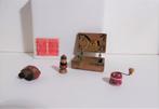 Oude houten speelgoed kist miniatuur paardje pop winkel pop., Poppenhuis, Ophalen of Verzenden