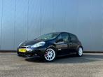 Renault Clio RS 200 Cup | twee sets velgen | nieuwe apk, Auto's, Renault, Voorwielaandrijving, 1998 cc, Zwart, 4 stoelen