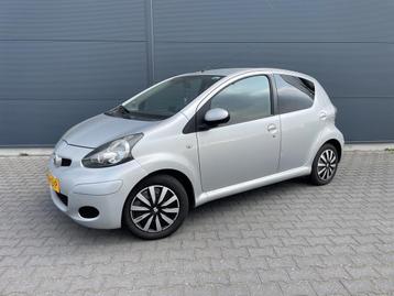 Toyota Aygo 1.0-12V Navigator bouwjaar 2012 met nw apk beschikbaar voor biedingen