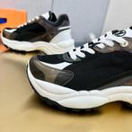 Louis Vuitton Dames Sneakers – Luxe & Comfort, Kleding | Dames, Schoenen, Ophalen of Verzenden, Nieuw, Sneakers of Gympen