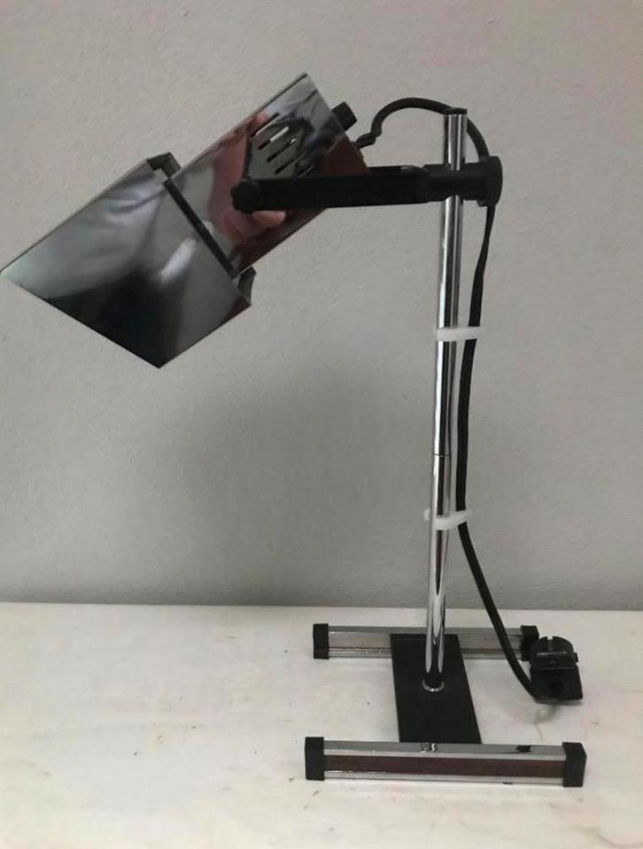 Verschroomde bureaulamp, postmodern van Robert Sonneman, Huis en Inrichting, Lampen | Tafellampen, Zo goed als nieuw, Minder dan 50 cm