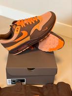 Air Max 1 King’s Day (42,5/42.5/US9), Ophalen of Verzenden, Nieuw, Nike, Sneakers of Gympen
