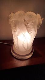 art deco lampe met paarden plexiglas in stijl lalique, Ophalen of Verzenden