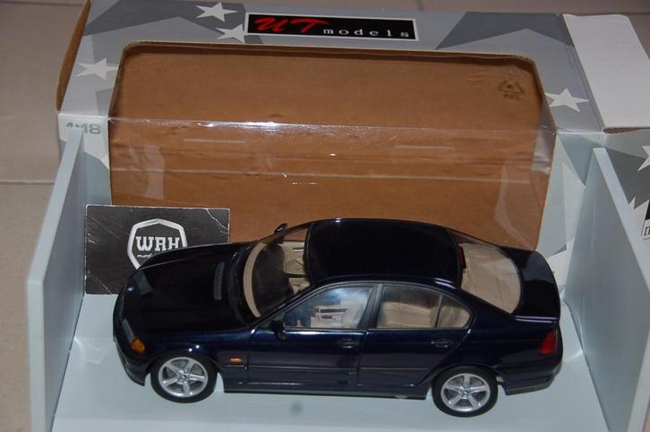 1:18 BMW 3 SERIES SEDAN E46 blue UT models zeldzaam WRH, Hobby en Vrije tijd, Modelauto's | 1:18, Zo goed als nieuw, Auto, UT Models