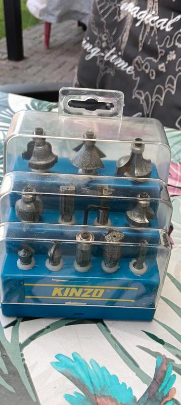 Setje nieuwe bovenfreesjes 8 mm schacht. beschikbaar voor biedingen