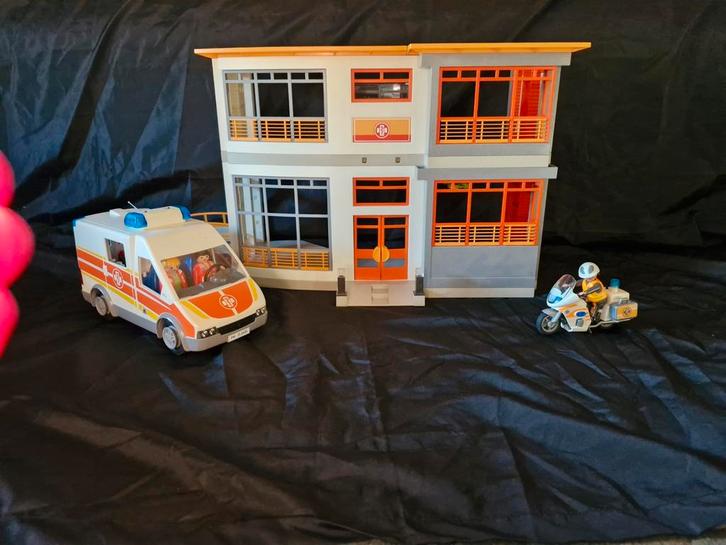 PLAYMOBIEL Ziekenhuis plus Motor en Ambu, Kinderen en Baby's, Speelgoed | Playmobil, Zo goed als nieuw, Ophalen of Verzenden