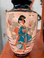 Vaas twee schitterende beschilderde Japanse Satsuma Vazen, Huis en Inrichting, Woonaccessoires | Vazen, Ophalen of Verzenden