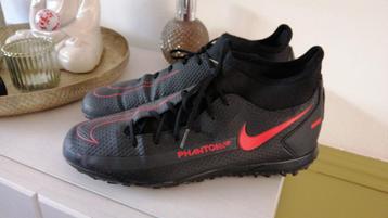 Nike voetbalschoen, 3x gedragen, zien er nog als nieuw uit!  beschikbaar voor biedingen