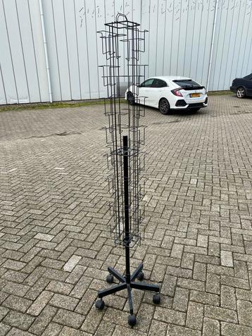 Draaiende Kaartenmolen beschikbaar voor biedingen