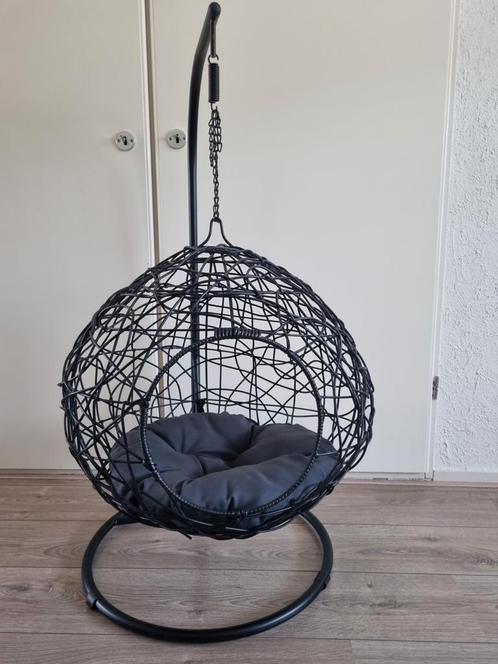 Zeer mooie zwarte wicker hangende kat/honden mand. ZGAN!, Dieren en Toebehoren, Kattenmanden, Zo goed als nieuw, Overige, Ophalen