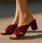 Red Knot velvet sandals, Kleding | Dames, Ophalen of Verzenden, Zo goed als nieuw, Rood, Sneakers of Gympen