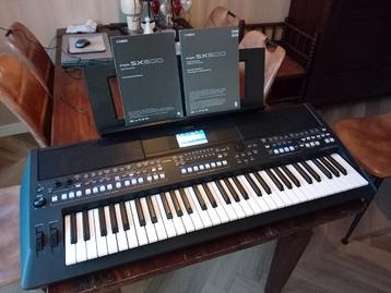 Yamaha psr sx600. Absolute nieuwstaat.  beschikbaar voor biedingen