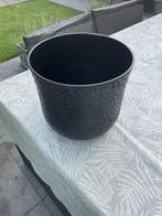 Zwarte bloempot met motief - voor binnen, Huis en Inrichting, Woonaccessoires | Vazen, Ophalen, Zo goed als nieuw, Zwart, Steen