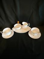 Royal Albert Val D'Or Room Set - Vintage Theeservies, Ophalen of Verzenden, Porselein, Overige stijlen, Kop(pen) en/of Schotel(s)