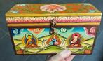 Tibetaans boeddha kist handbeschilderd Tibet uniek, Teakhout, Minder dan 50 cm, Ophalen of Verzenden, Schipluidenlaan 20 5035KJ Tilburg