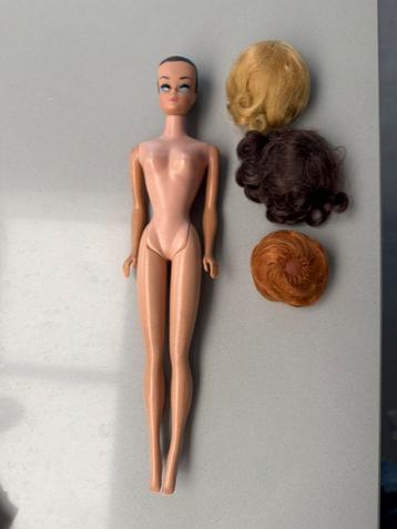 Prachtige vintage Fashion Queen Barbie met pruiken jaren 60 beschikbaar voor biedingen