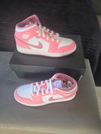 Nike Air Jordan 1 Mid - Maat 38 - Nieuw!, Ophalen, Nike, Nieuw, Sneakers of Gympen