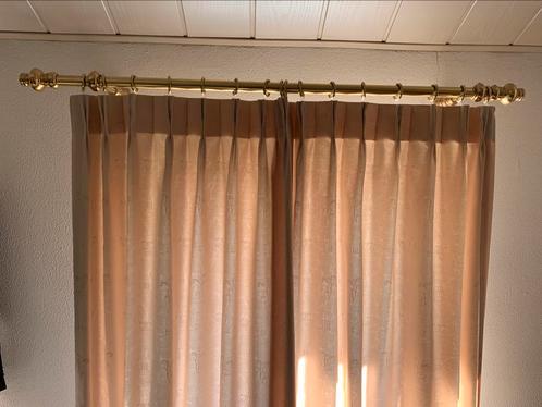 Beige gordijnen met koperen roedes en sierknoppen, Huis en Inrichting, Stoffering | Gordijnen en Lamellen, Gebruikt, Beige, Ophalen