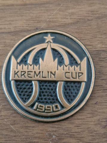 R 019 Kremlin Cup 1990 Speldje beschikbaar voor biedingen