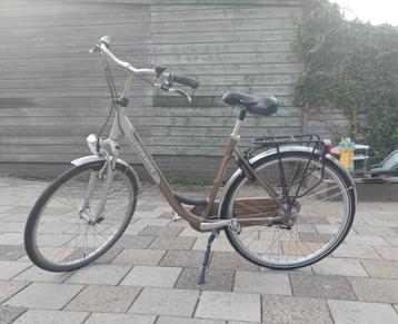 Mooie damesfiets  beschikbaar voor biedingen