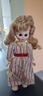 Vintage pop van Ari 32 cm.
Nummer 11 3510., Verzamelen, Poppen, Ophalen of Verzenden, Zo goed als nieuw, Pop