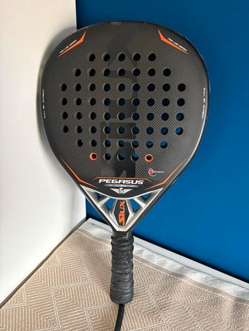 Siux Pegasus Revolution Padel Racket - Gebruikt beschikbaar voor biedingen