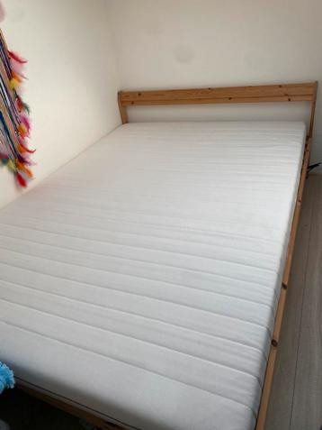 Bedframe + lattenbodem