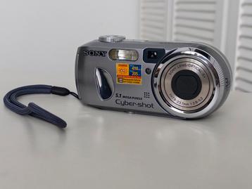 Sony Cybershot DSC-P93 CCD Digitale Camera beschikbaar voor biedingen