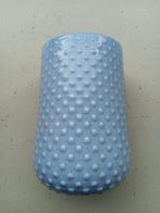 Hema vaas lichtblauw noppen, Huis en Inrichting, Woonaccessoires | Vazen, Blauw, Aardewerk of Porselein, Ophalen of Verzenden