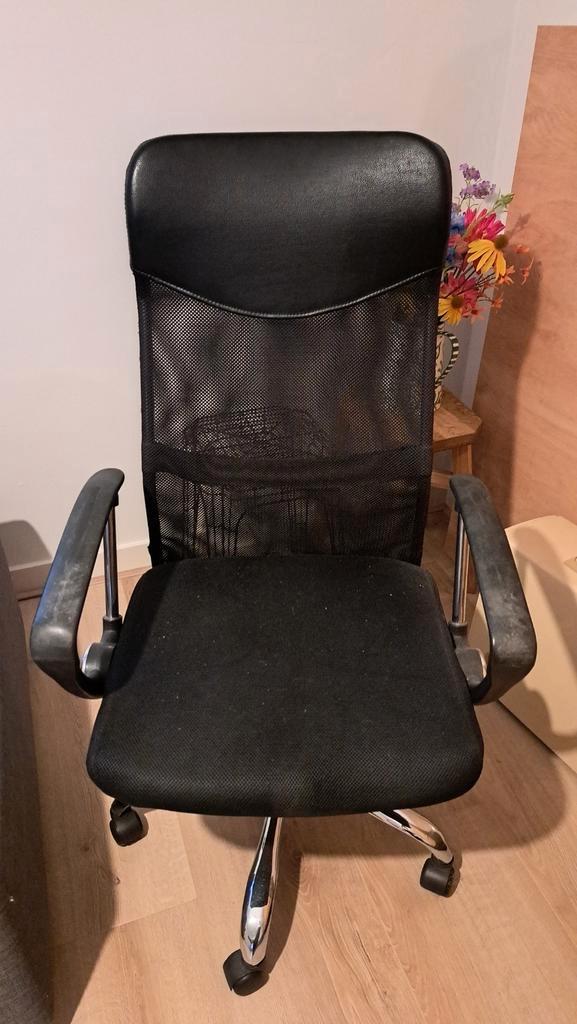 Jysk Bureaustoel, Huis en Inrichting, Bureaustoelen, Gebruikt, Bureaustoel, Zwart, Ergonomisch, Ophalen