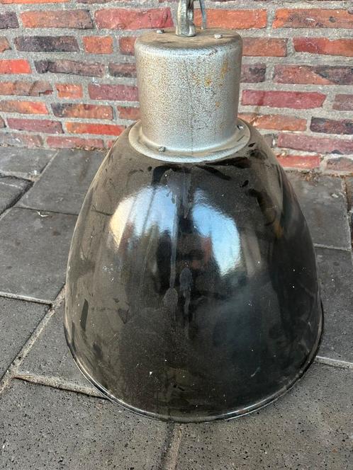 50s industrieel metalen fabriekslamp geemailleerd hanglamp, Huis en Inrichting, Lampen | Hanglampen, Ophalen