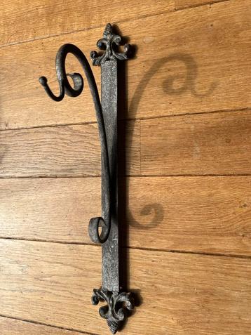 Brocante gegoten ijzeren sierhaak beschikbaar voor biedingen