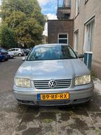Volkswagen Bora 1.6 77KW 2005 Grijs, Bora, 4 cilinders, 1200 kg, Handgeschakeld