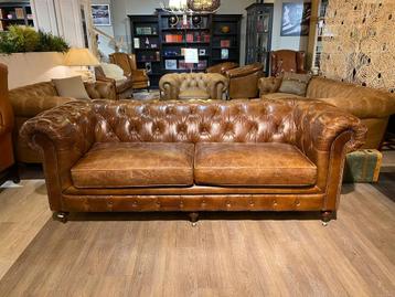 Stoere Chesterfield 3 Zits bank Vintage Cognac leer beschikbaar voor biedingen