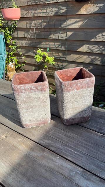 Potten voor binnen beschikbaar voor biedingen