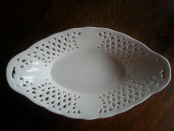 Brocante ajourschaaltje beschikbaar voor biedingen