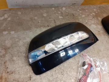 Spiegelkap links van een Suzuki Swift beschikbaar voor biedingen