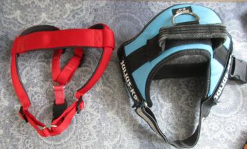 2 x hondentuigjes - blauw Julius K9 - rood ferplast daytona beschikbaar voor biedingen