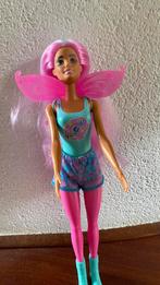 Barbie met roze en blauw haar, Kinderen en Baby's, Speelgoed | Poppen, Ophalen, Zo goed als nieuw, Barbie